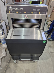 Хлеборезка напольная ручная YUKON PGM 01