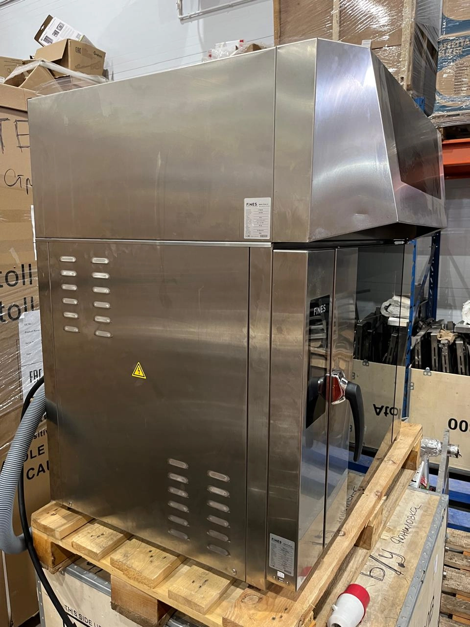 Печь конвекционная Fines FB5-S CL на 5 уровней 600х400 в комплекте с вытяжкой с паровым конденсатором HTB-HK Б/У купить в Москве | Балтик Мастер